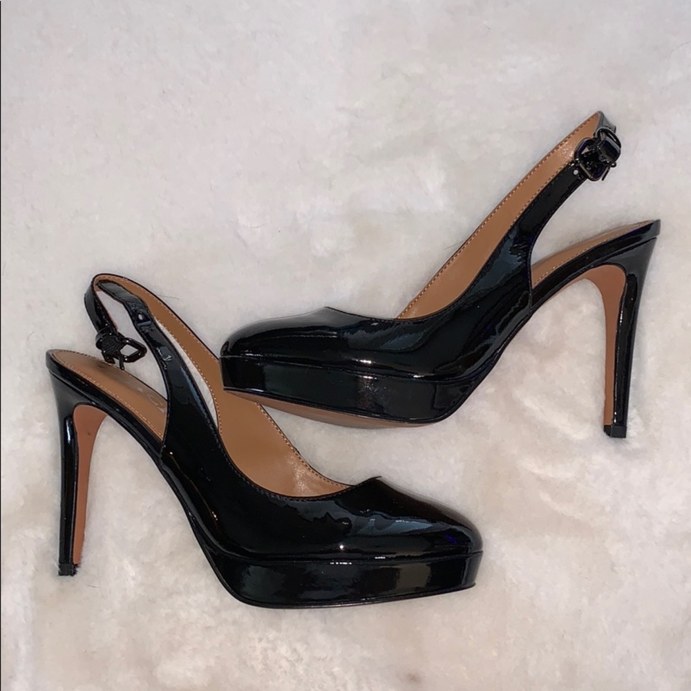 Coach pumps